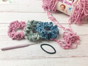 DIY Velvet Crochet Scrunchies Pattern