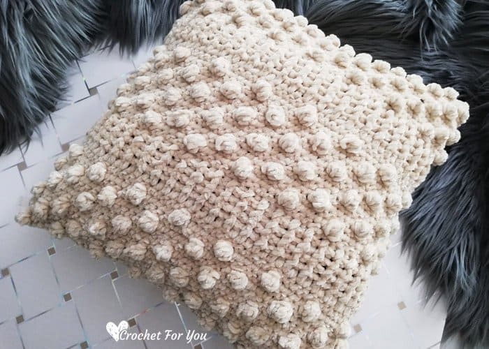 10 Free Beginner Velvet Crochet Patterns - Crafting on the Fly